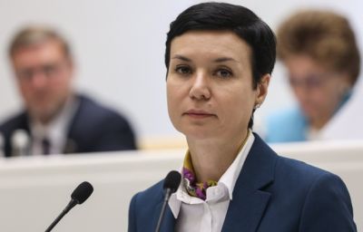 Сенатор Рукавишникова уходит из Совфеда по собственному желанию