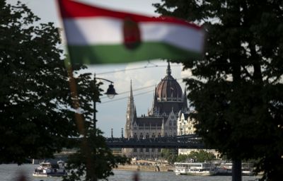 Журналист Штир: поводом для шампанского в Будапеште станут переговоры по Украине