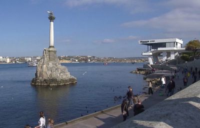 Губернатор Севастополя предупредил о возможности новой атаки