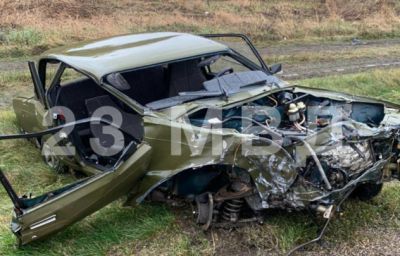 Водитель погиб после лобового столкновения с фурой на Кубани