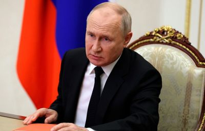 Путин поручил кабмину развивать систему подготовки кадров в области искусств