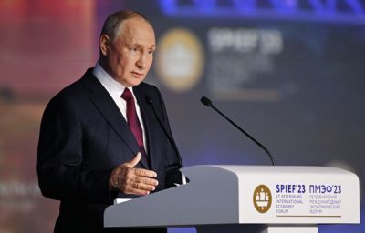 Проверять надо не всех: Путин призвал не ловить за руку, а помогать