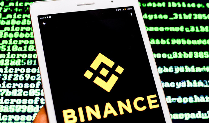 Binance прекратит операции с российским рублем