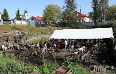 Археологи в Новгороде нашли горшок возрастом 6 тысяч лет