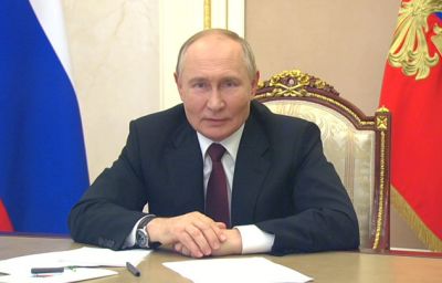 Путин: обрабатывающие отрасли РФ развиваются с опережением