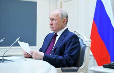 Путин продлил действие ряда ответных мер на санкции