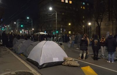 Прозападная оппозиция Сербии больше не будет устраивать митинги у избиркома