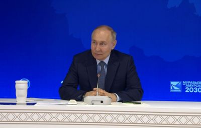 Путин отметил успехи в развитии спутников для расширения доступа в интернет