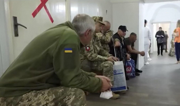Украинец отрубил себе пальцы в военкомате, чтобы не проходить медкомиссию