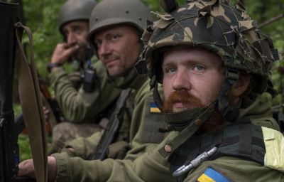 Почти половина украинцев не против уклонения от службы в армии