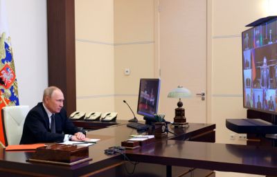 Путин обсудит с правительством программы развития регионов