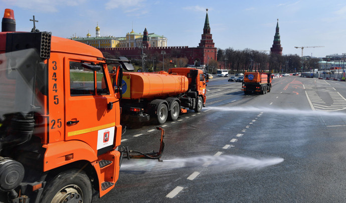 Московские дороги вымоют с шампунем