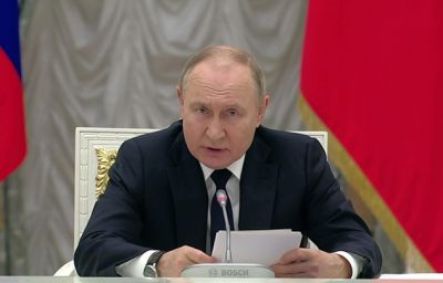 Путин призвал крупные банки РФ не бояться санкций и заходить в новые регионы