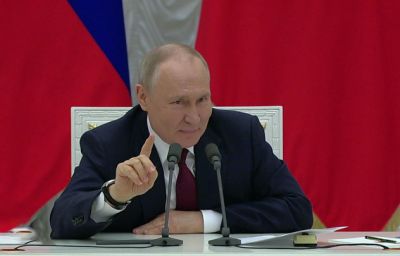 Путин встретился с выпускниками "школы министров"