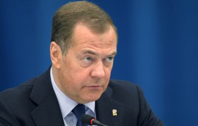 Медведев видит угрозу установления глобальной цифровой диктатуры