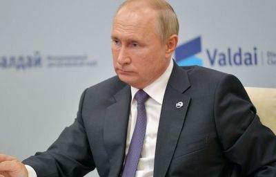 На пленарной сессии Путин даст развернутую оценку перспектив экономики России