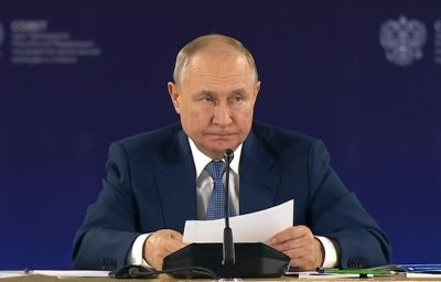 Путин раскритиковал работу над программой "Спорт на селе"