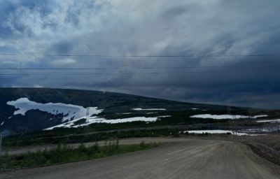 Автобус с пассажирами перевернулся на трассе в Якутии