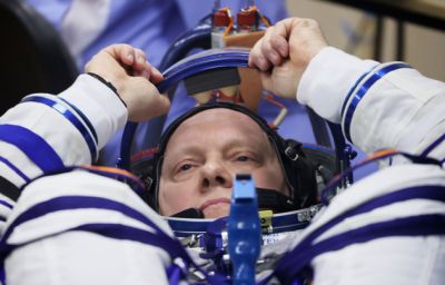 Космонавту Артемьеву разрешили выбрать корабль для полета к МКС