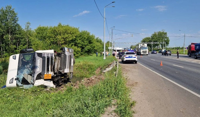 Один человек погиб и шестеро пострадали в ДТП с маршруткой под Рязанью