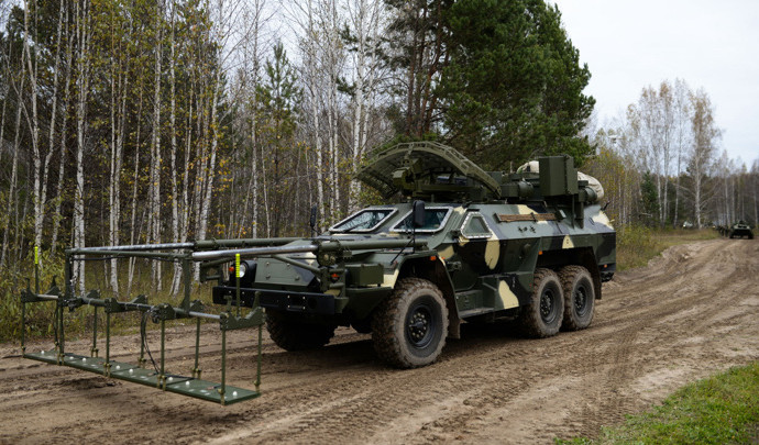 Армия получила машины дистанционного разминирования 