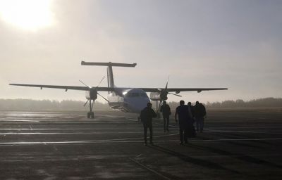 Самолет выкатился за пределы взлетно-посадочной полосы на Сахалине