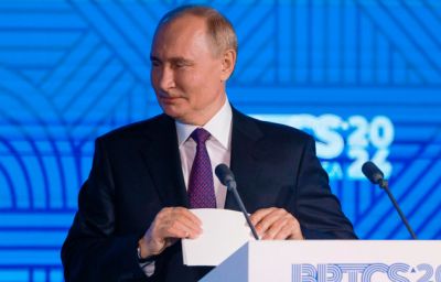 Путин предложил создать новую инвестплатформу БРИКС для поддержки экономик