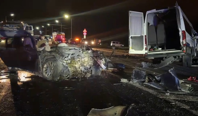 В массовом ДТП с автобусами под Сургутом погиб один и пострадали пять человек